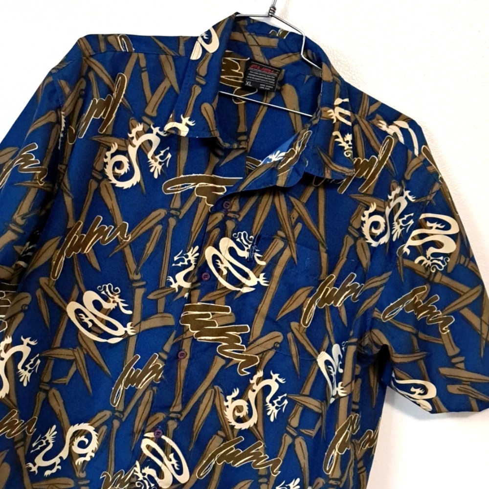 Dragon Pattern Button Front Shirt XL short sleeve